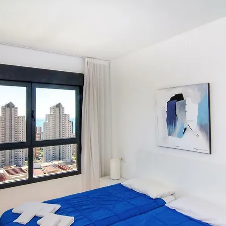 Con Terraza Torre D'oboe By Renthas شقة بينايدورم