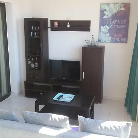 Platinum Seaview Wifi Parking Apartment *