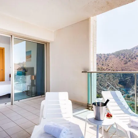 De Luxe Apartment *