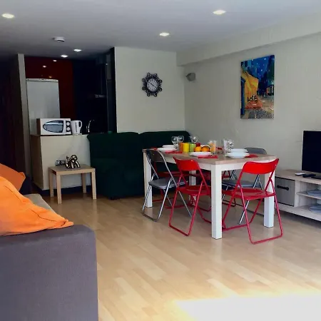 First Line Apartment *
